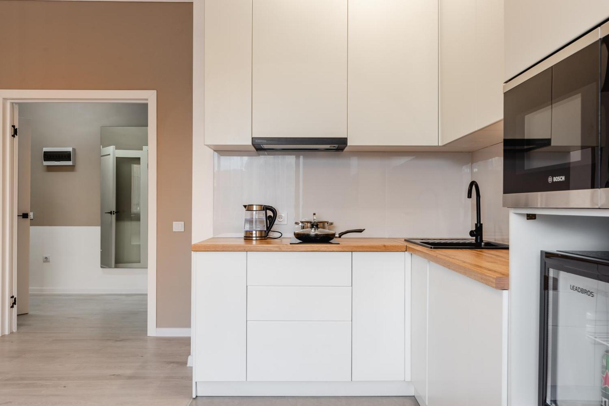 Five Business-Class Rooms In R-House Near Mega Center Almaty Exterior foto