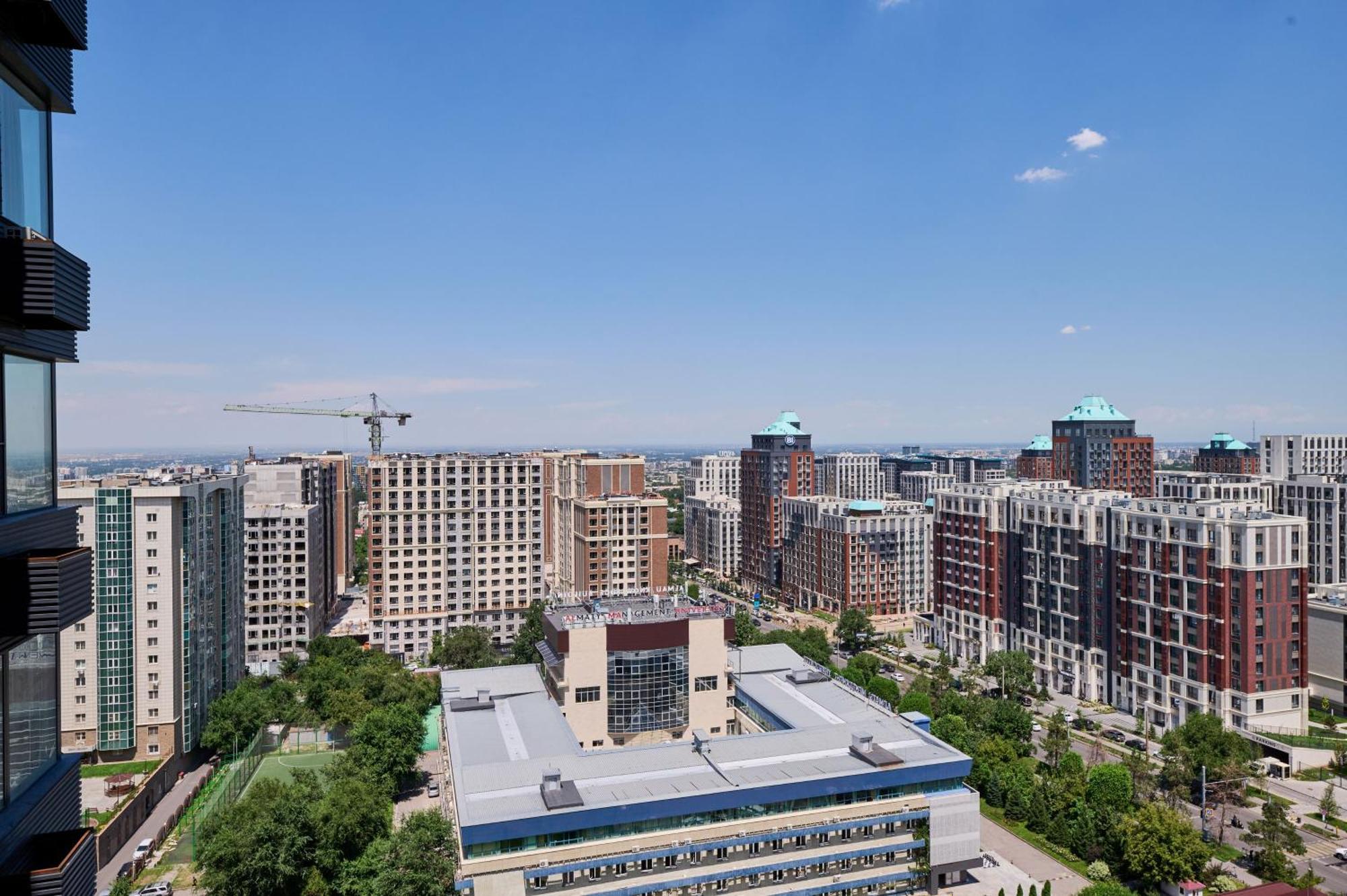 Five Business-Class Rooms In R-House Near Mega Center Almaty Exterior foto