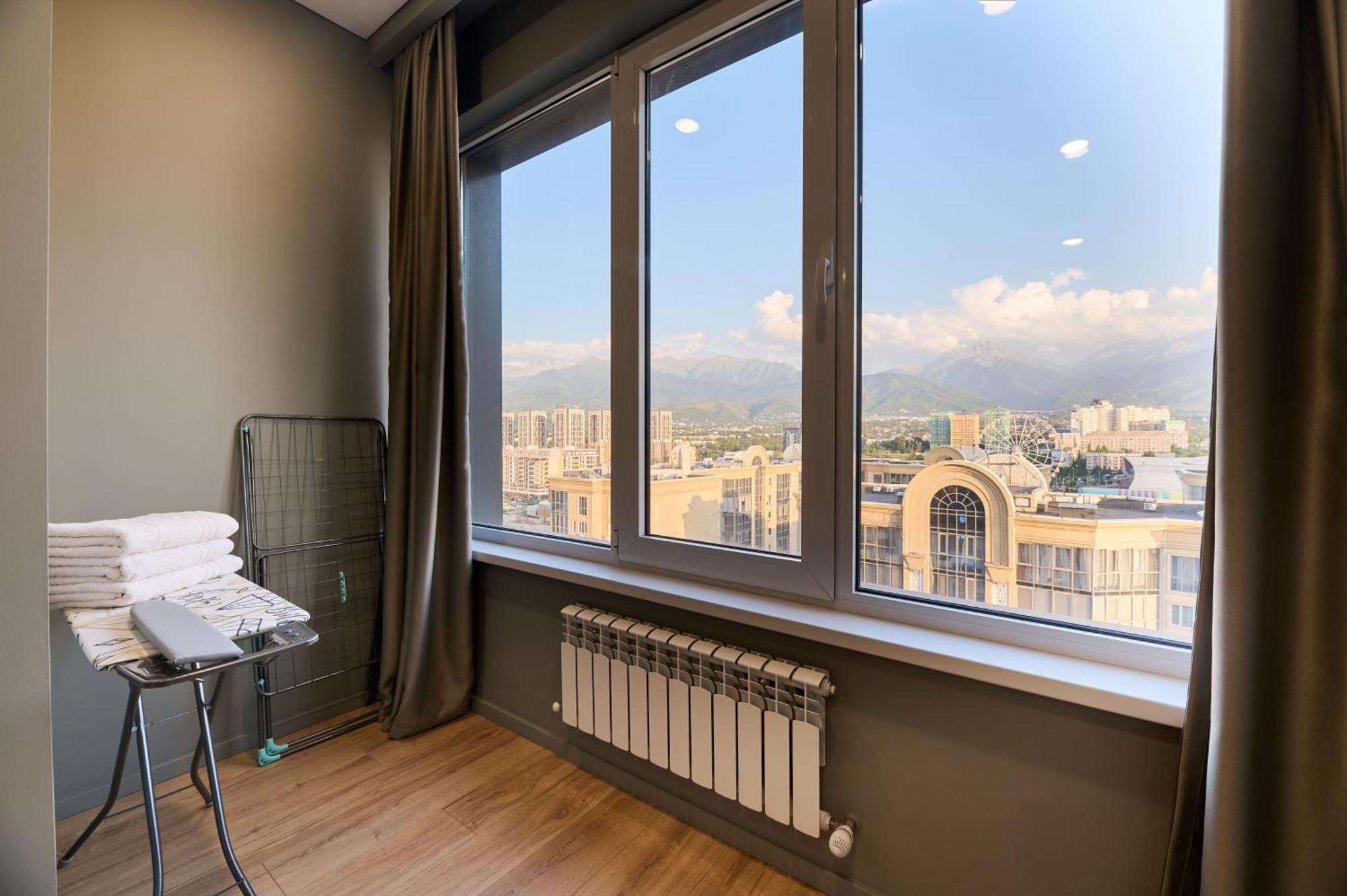 Five Business-Class Rooms In R-House Near Mega Center Almaty Exterior foto